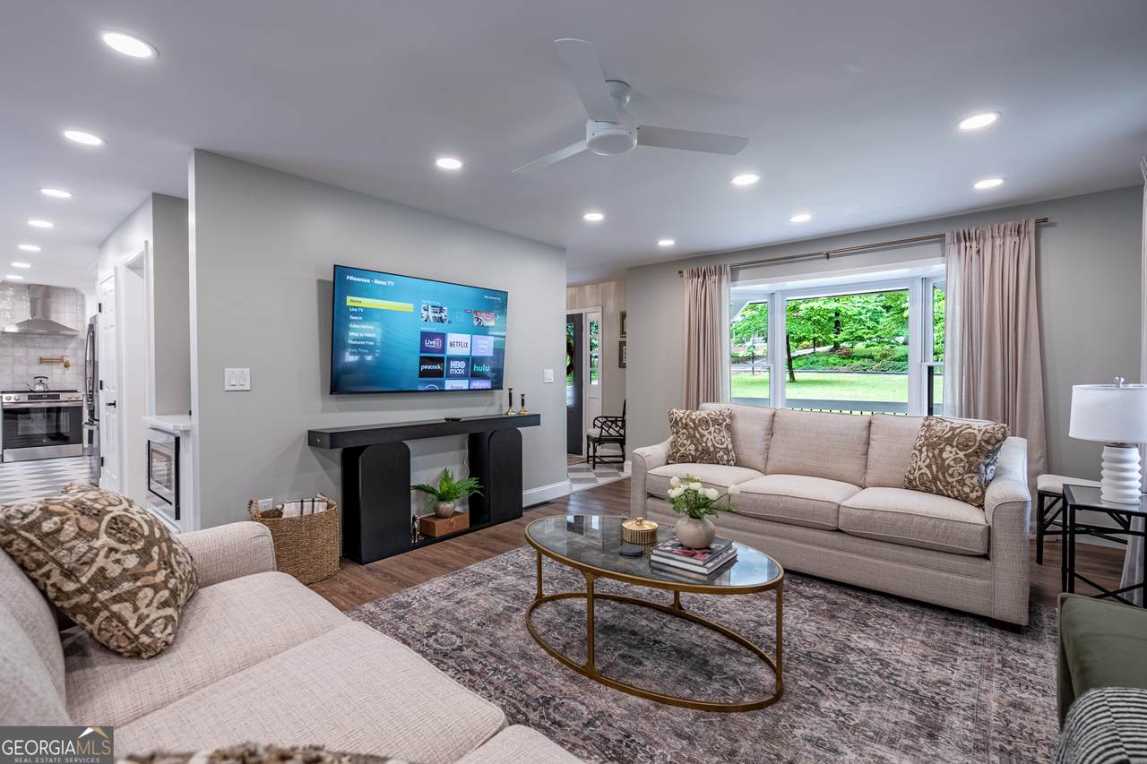 19 Rock Crest Circle - Photo 1