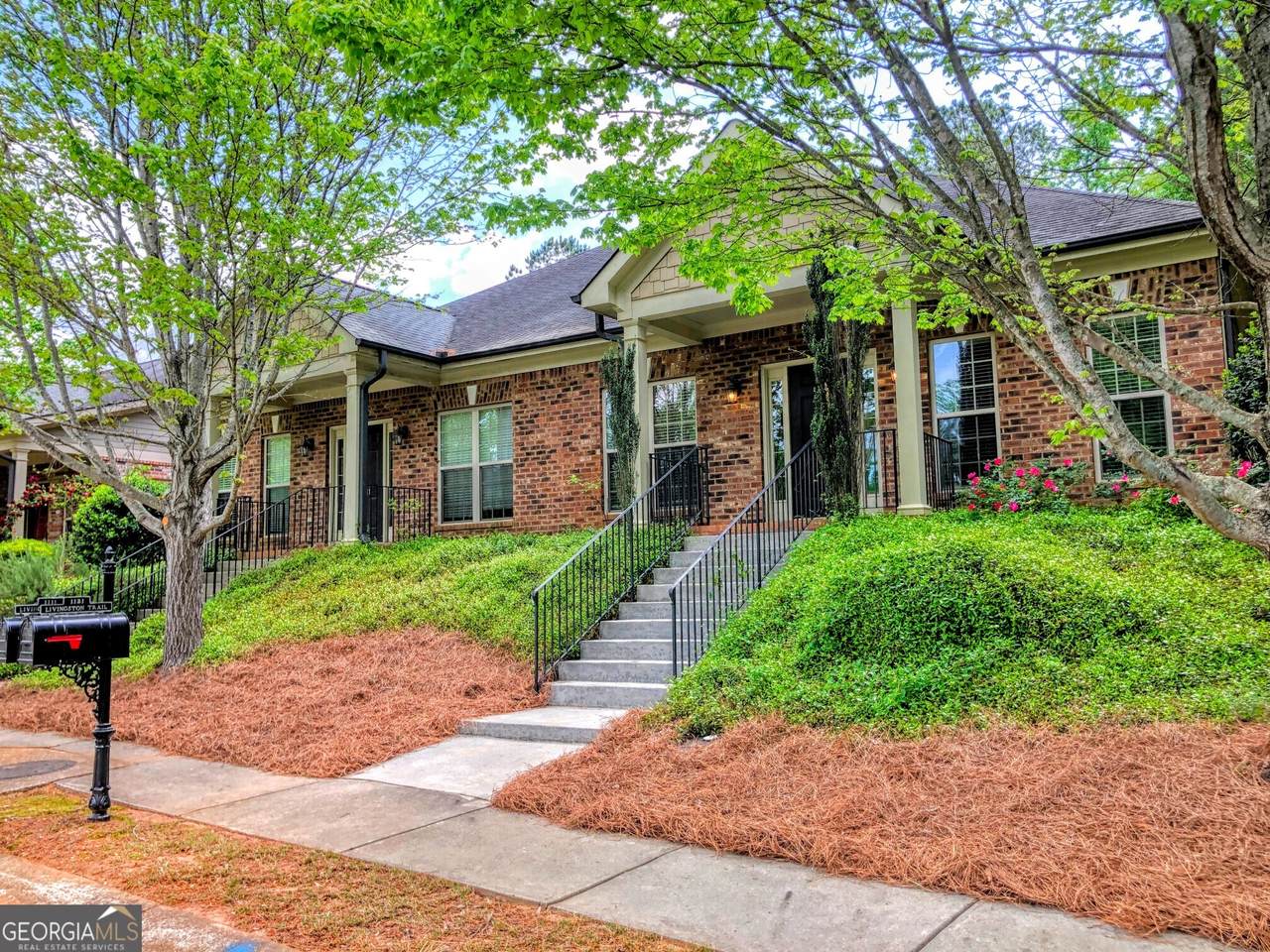 1121 Livingston Trail - Photo 1
