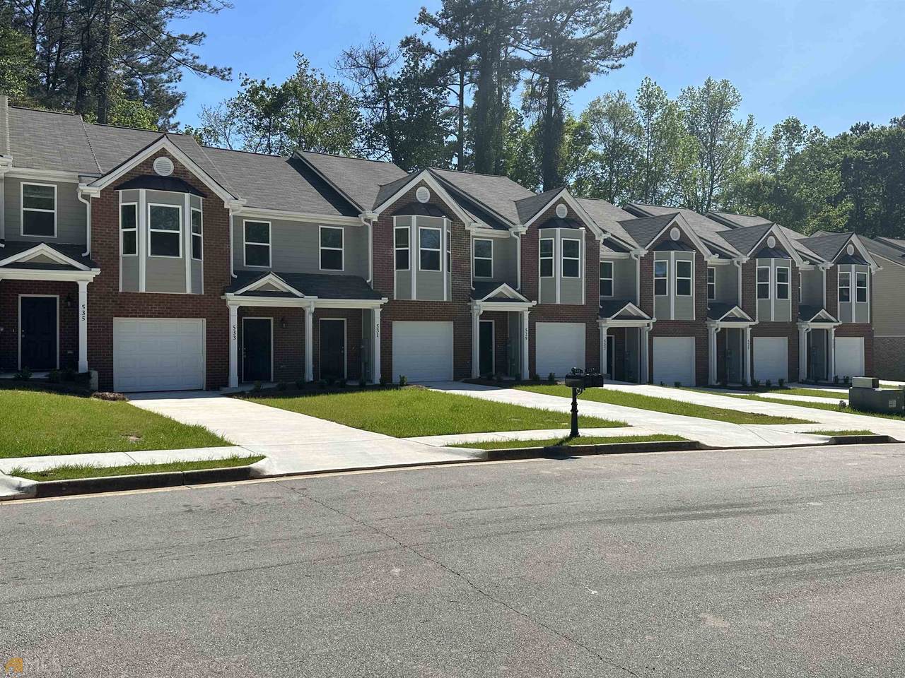 531 Maggie Lane - Photo 1