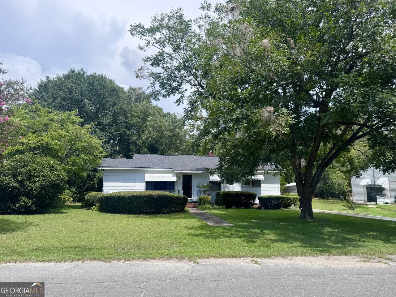 209 Vernon Street - Photo 1