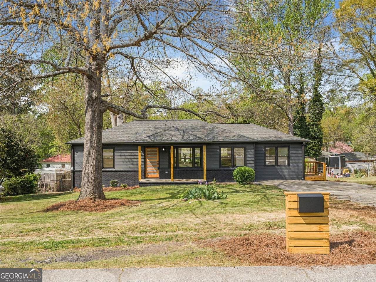 960 Pine Forest Drive - Photo 1