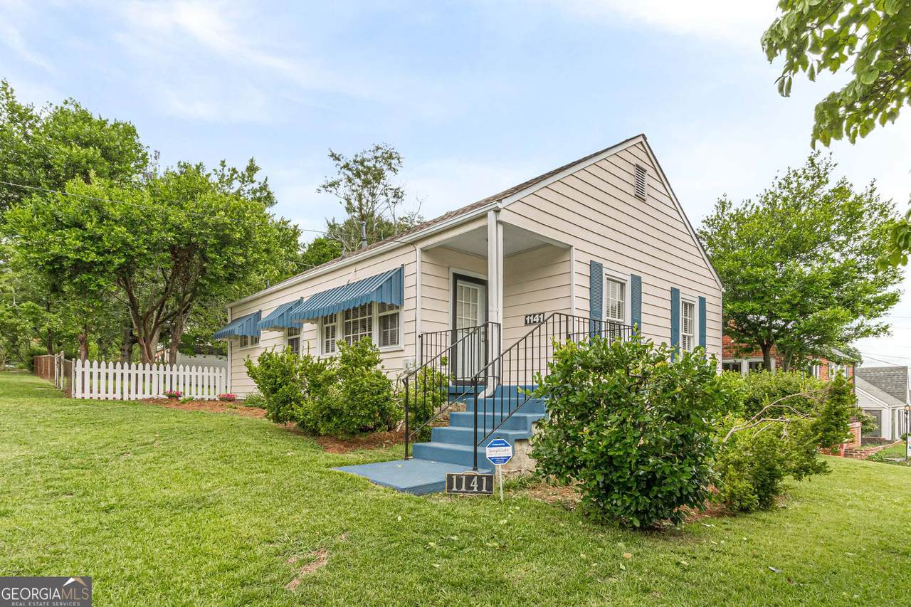 1141 Jefferson Avenue - Photo 1