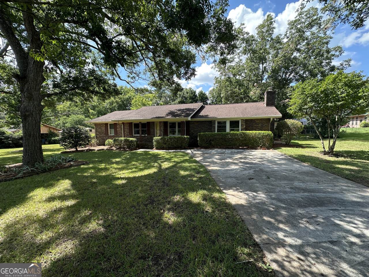 125 Rosewood Drive - Photo 1