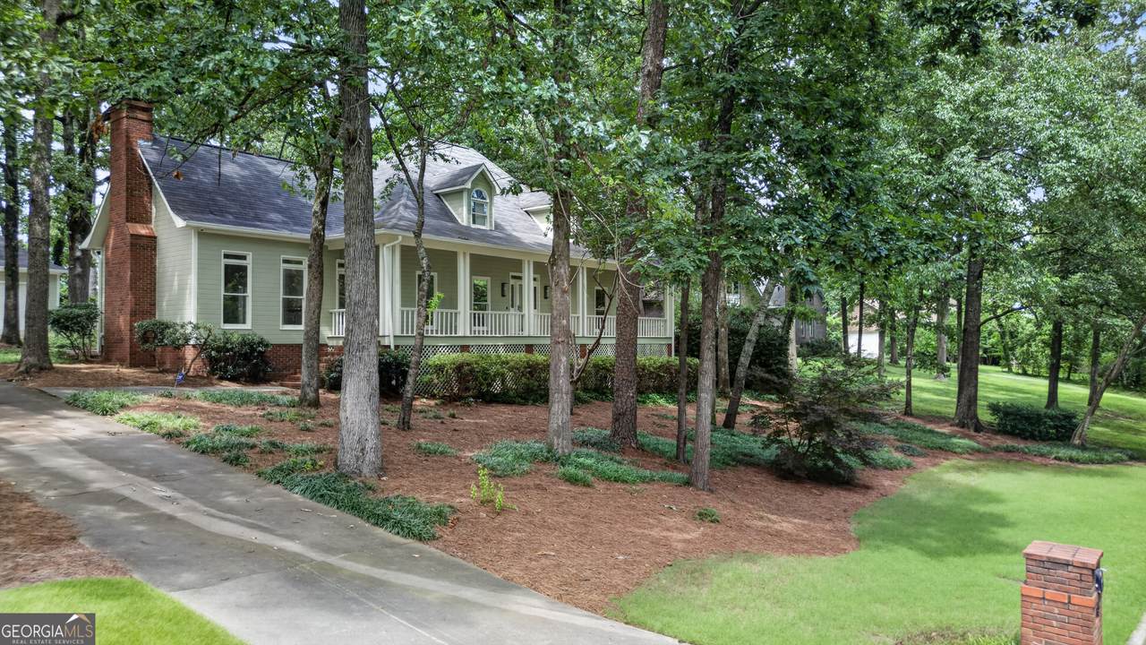 8 Westover Drive - Photo 1
