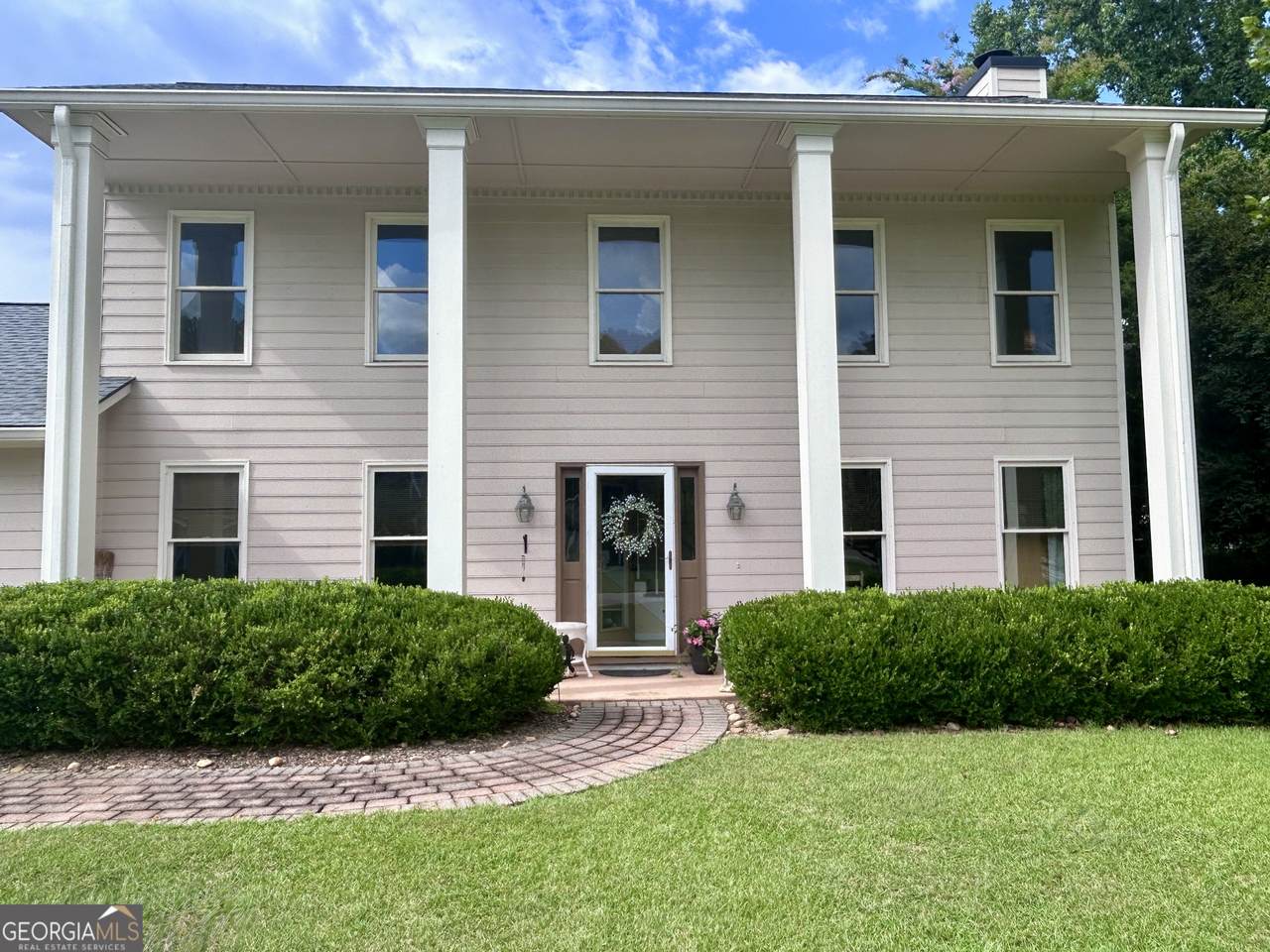 200 Hedgewood Court - Photo 1