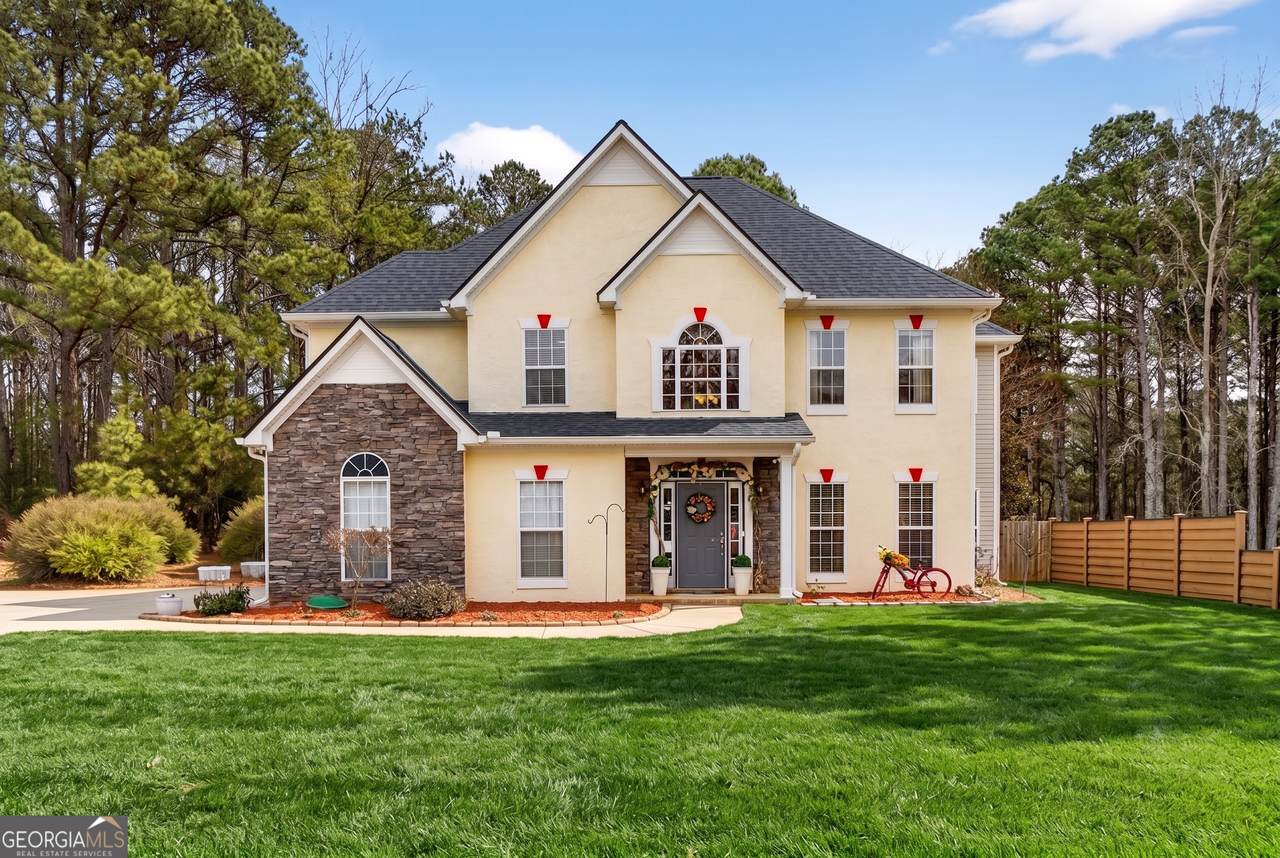 230 Gaelic Way - Photo 1