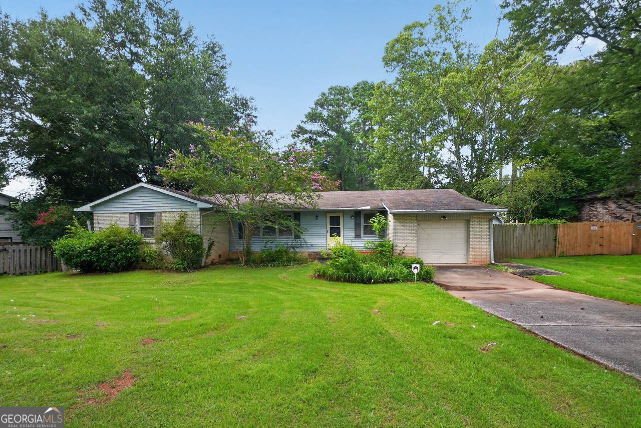 2336 Carnes Road - Photo 1