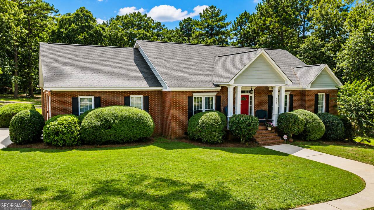 129 Larkspur Drive - Photo 1