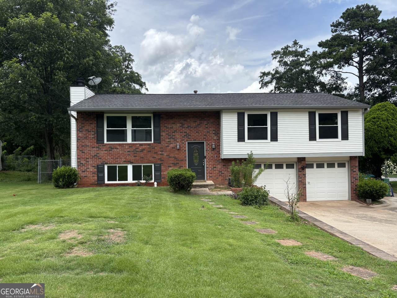 2215 Ranch Trail - Photo 1