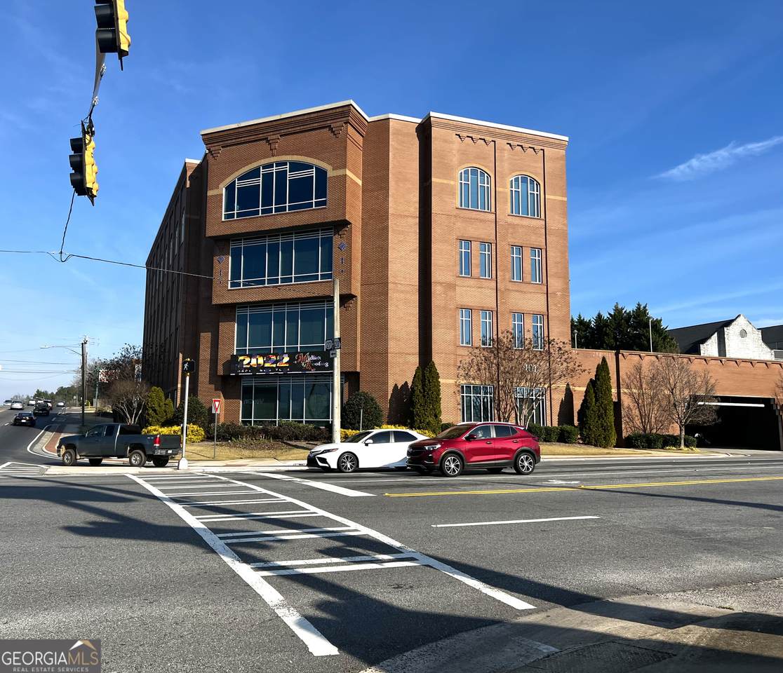 901 Broad Street - Photo 1