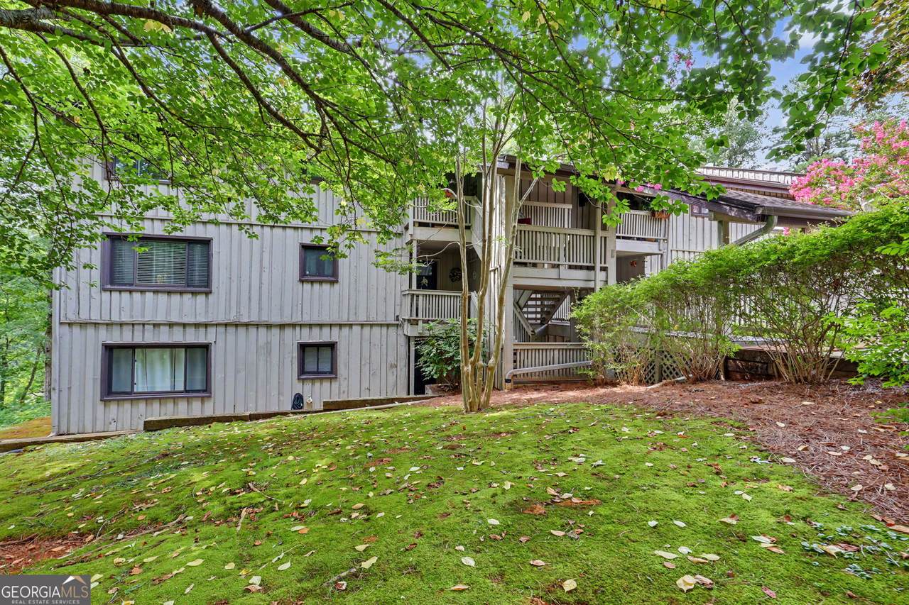 227 Shakespeare Drive - Photo 1