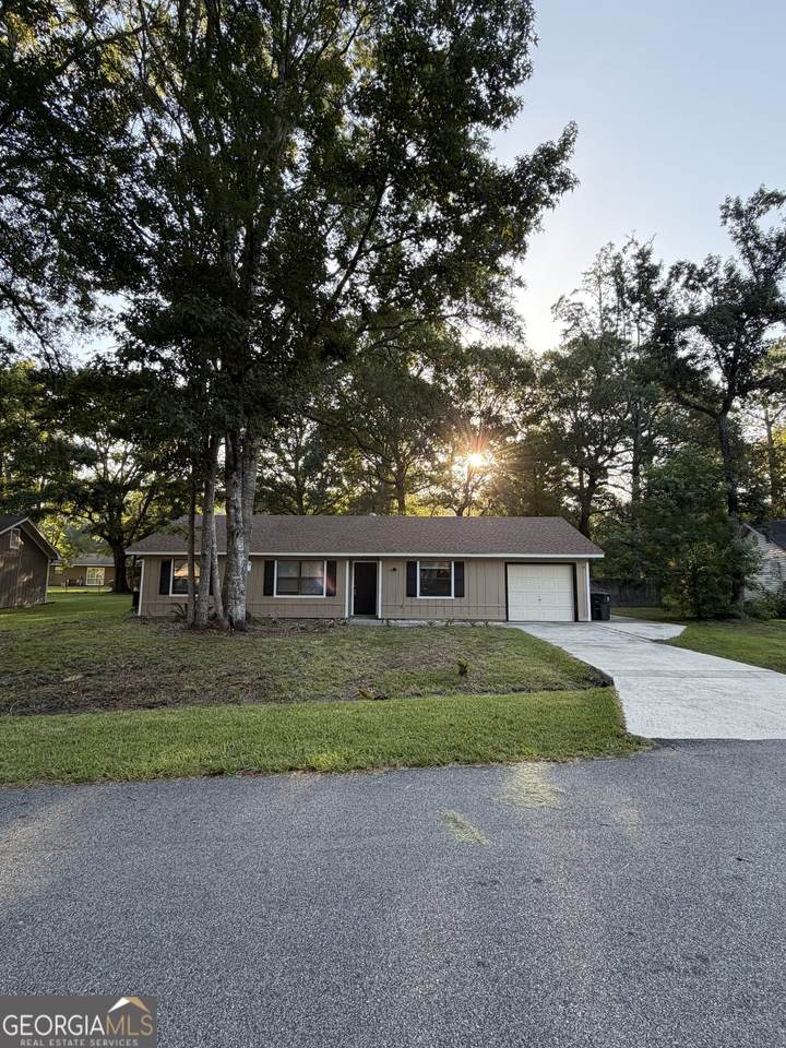 107 Pineneedle Court - Photo 1