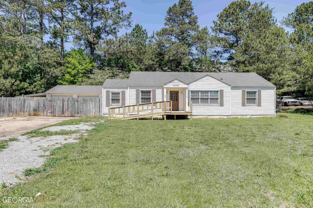 6076 Atlanta Highway - Photo 1