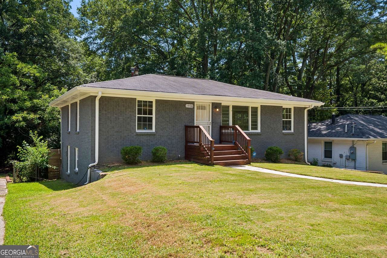 1908 Penelope Road - Photo 1