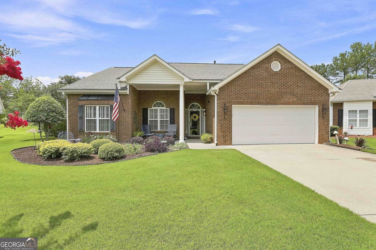 205 Autumn Glen Circle - Photo 1