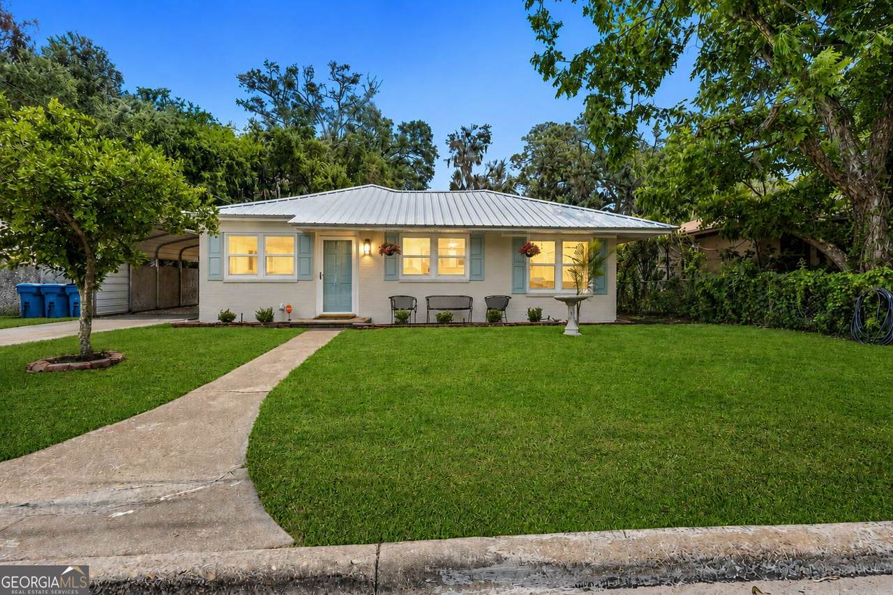 1204 4th Avenue - Photo 1