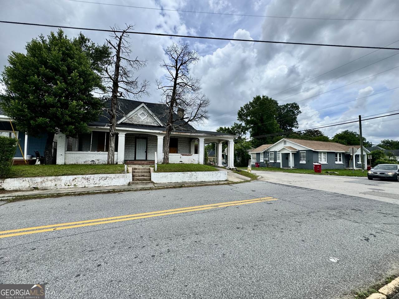 1905 3rd Avenue - Photo 1