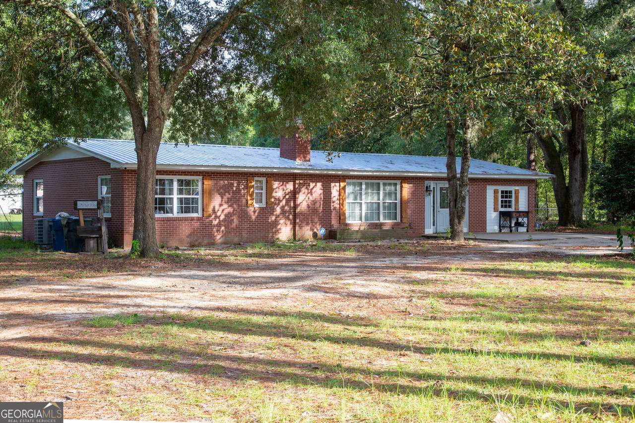 1526 Rayonier Road - Photo 1