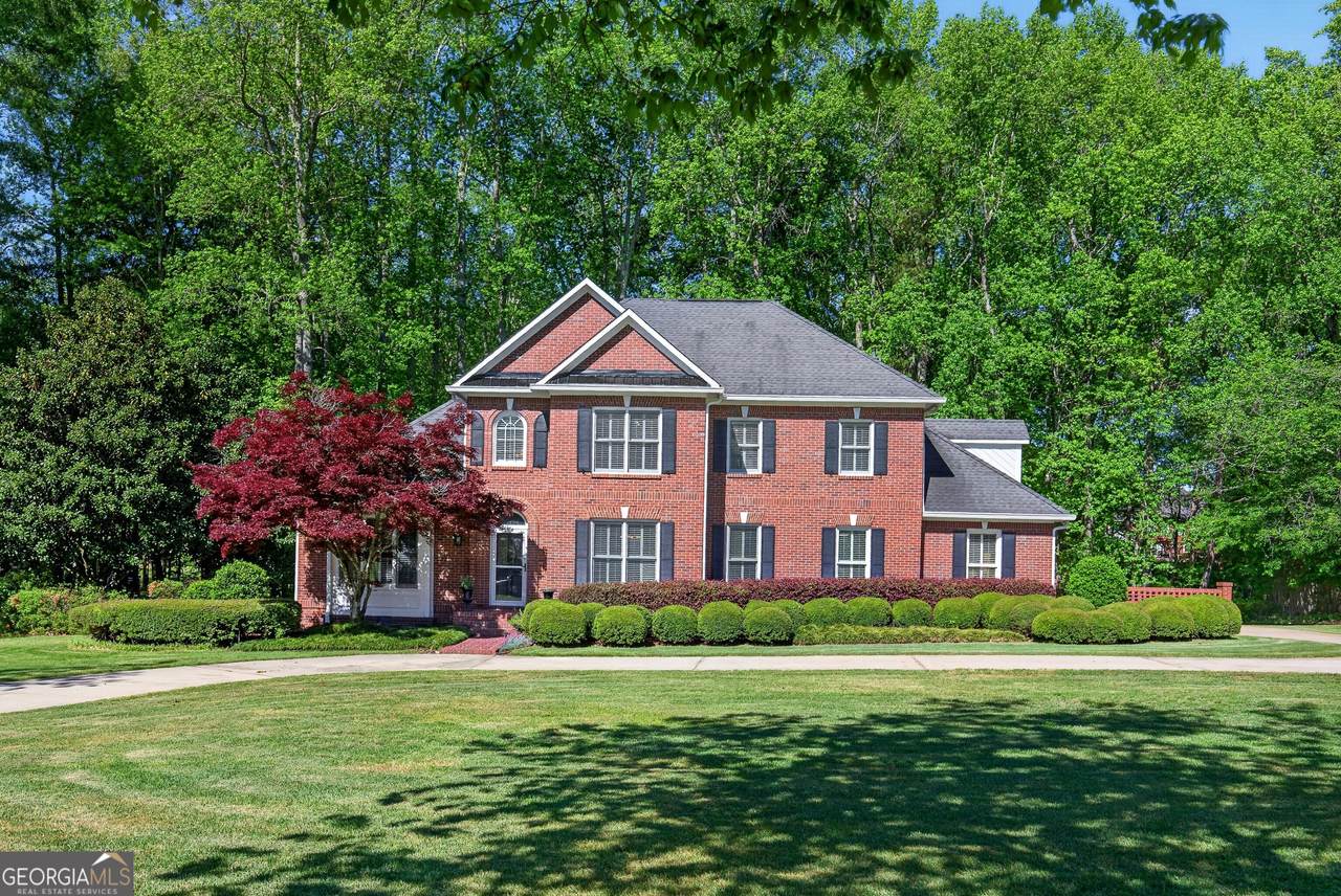 290 Youngs Circle - Photo 1