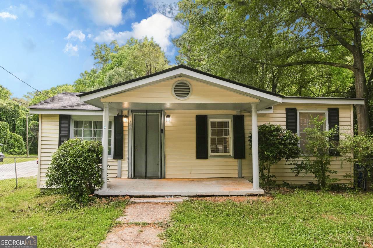 293 Carver Drive - Photo 1
