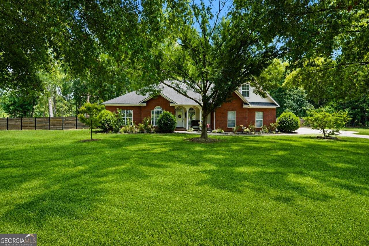 1201 Hampton Drive - Photo 1