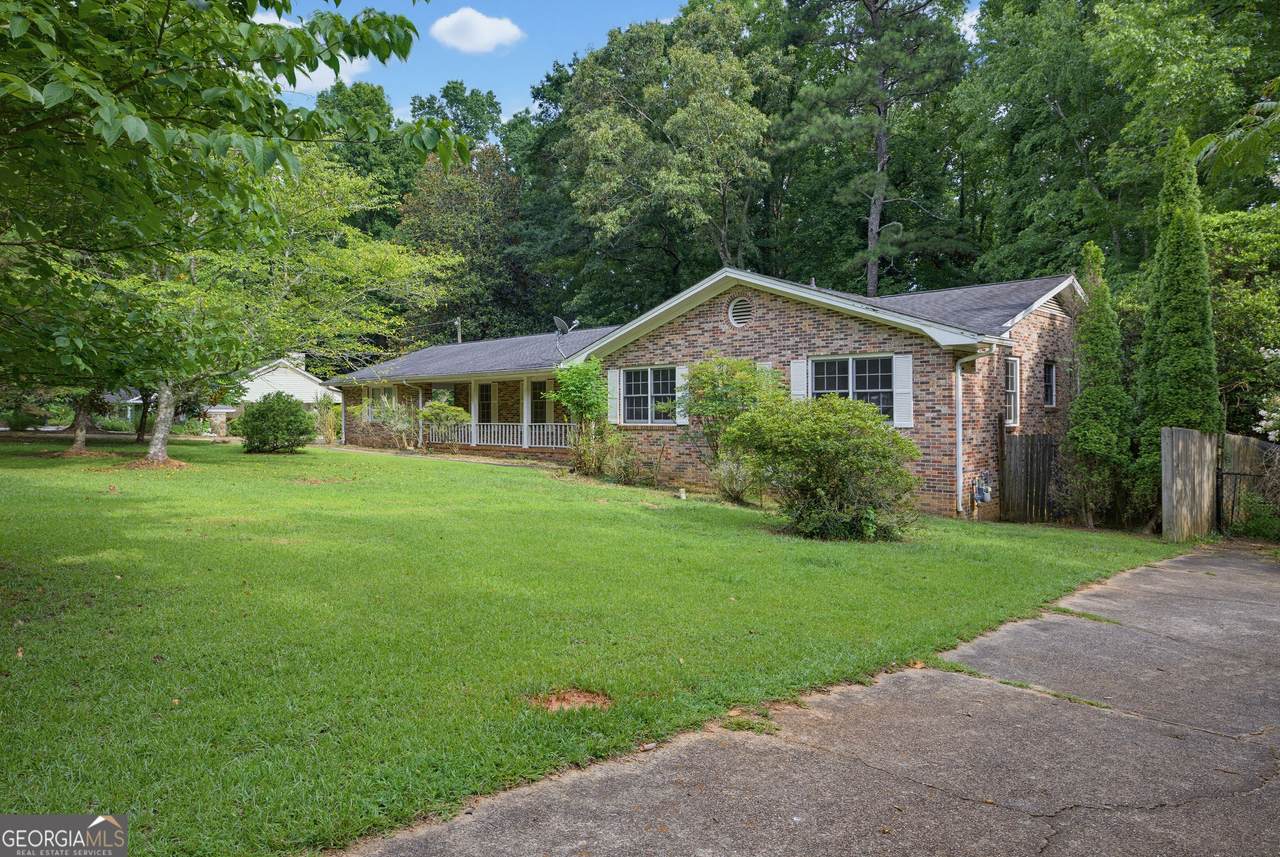 140 Horseshoe Circle - Photo 1