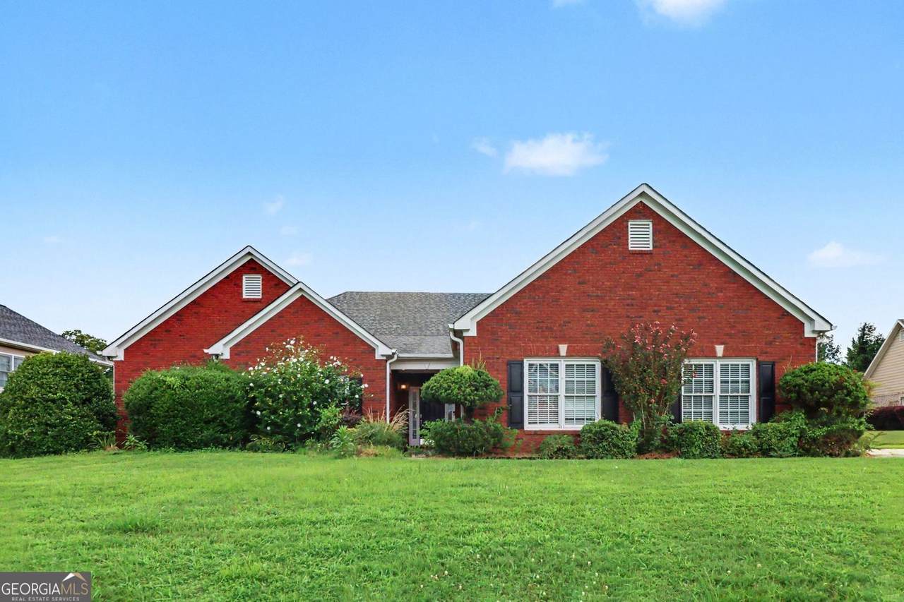 17 Windermere Bend - Photo 1
