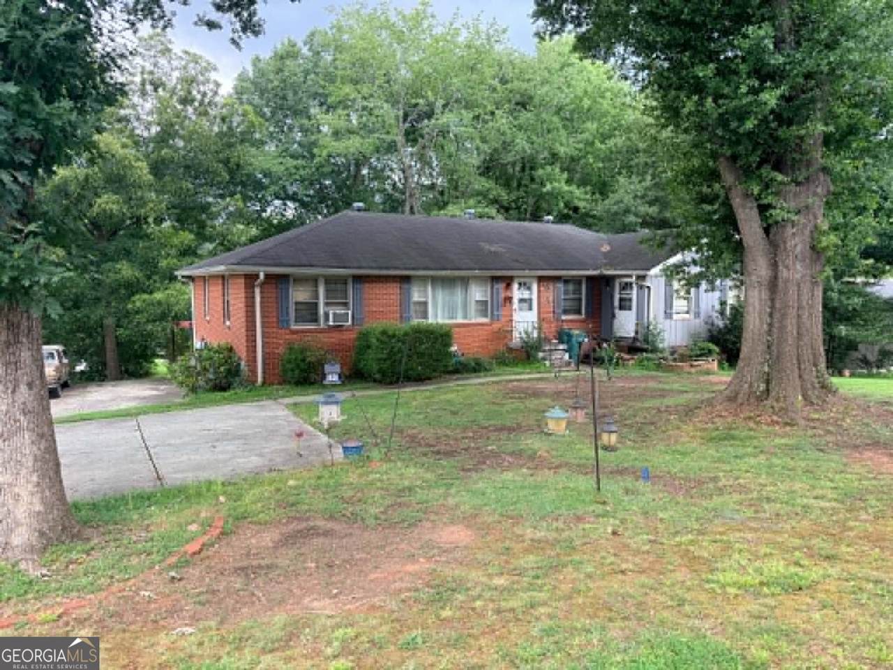 2195 Trailwood Drive - Photo 1