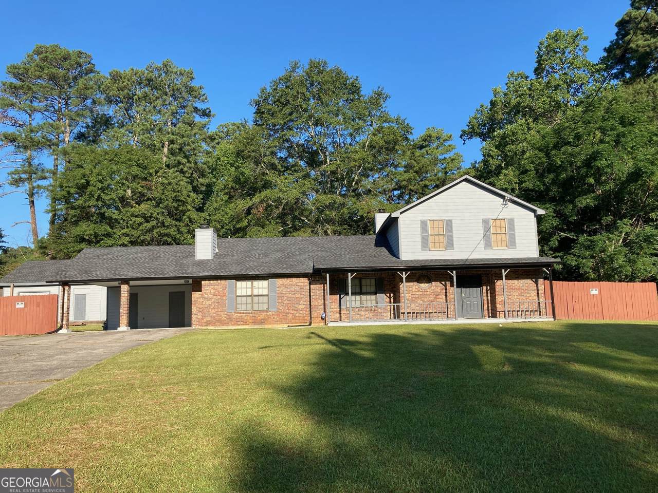 401 Riverbrook Court - Photo 1