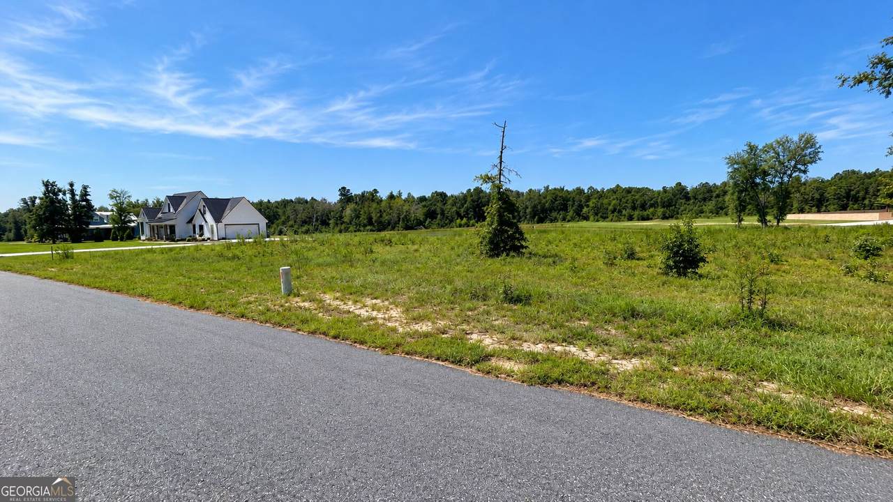 1435 Paris Avenue - Photo 1