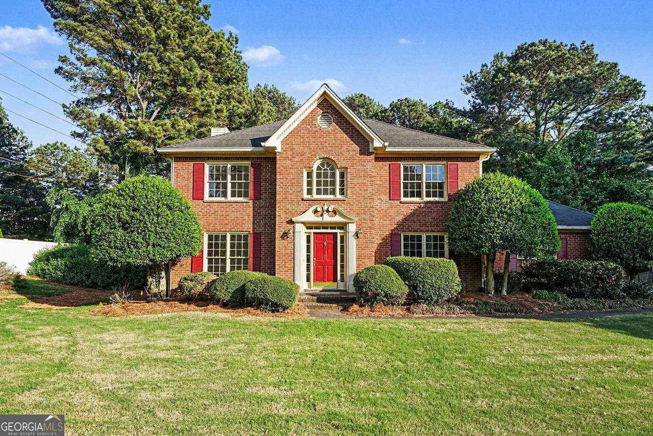 2350 Montrose Place - Photo 1