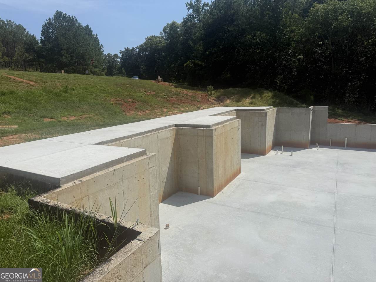 415 Forest Pointe Drive - Photo 1