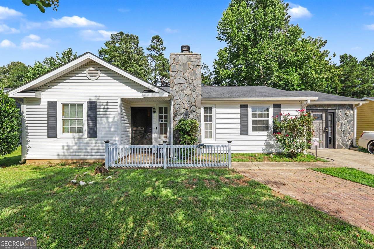 2805 Robinson Wood Drive - Photo 1