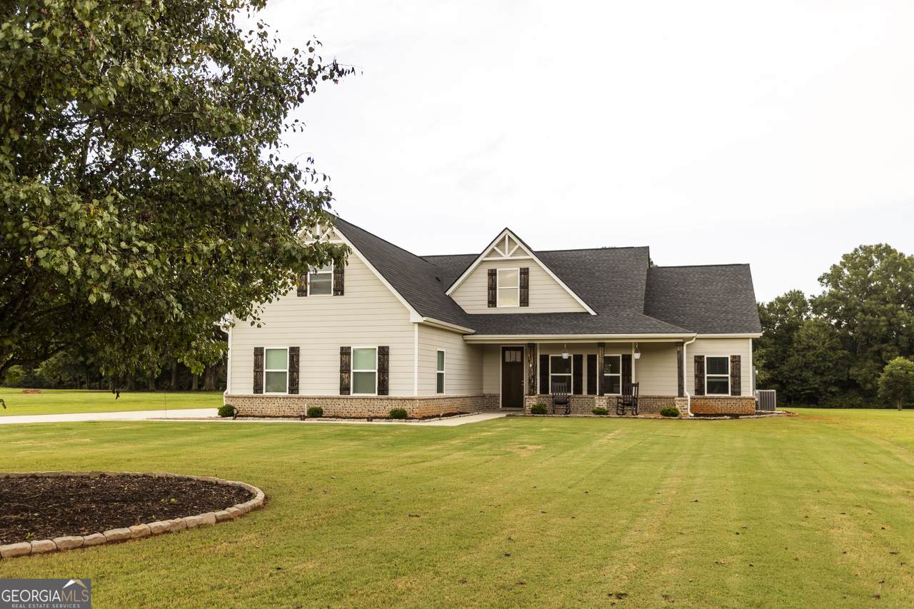 301 Savannah Drive - Photo 1