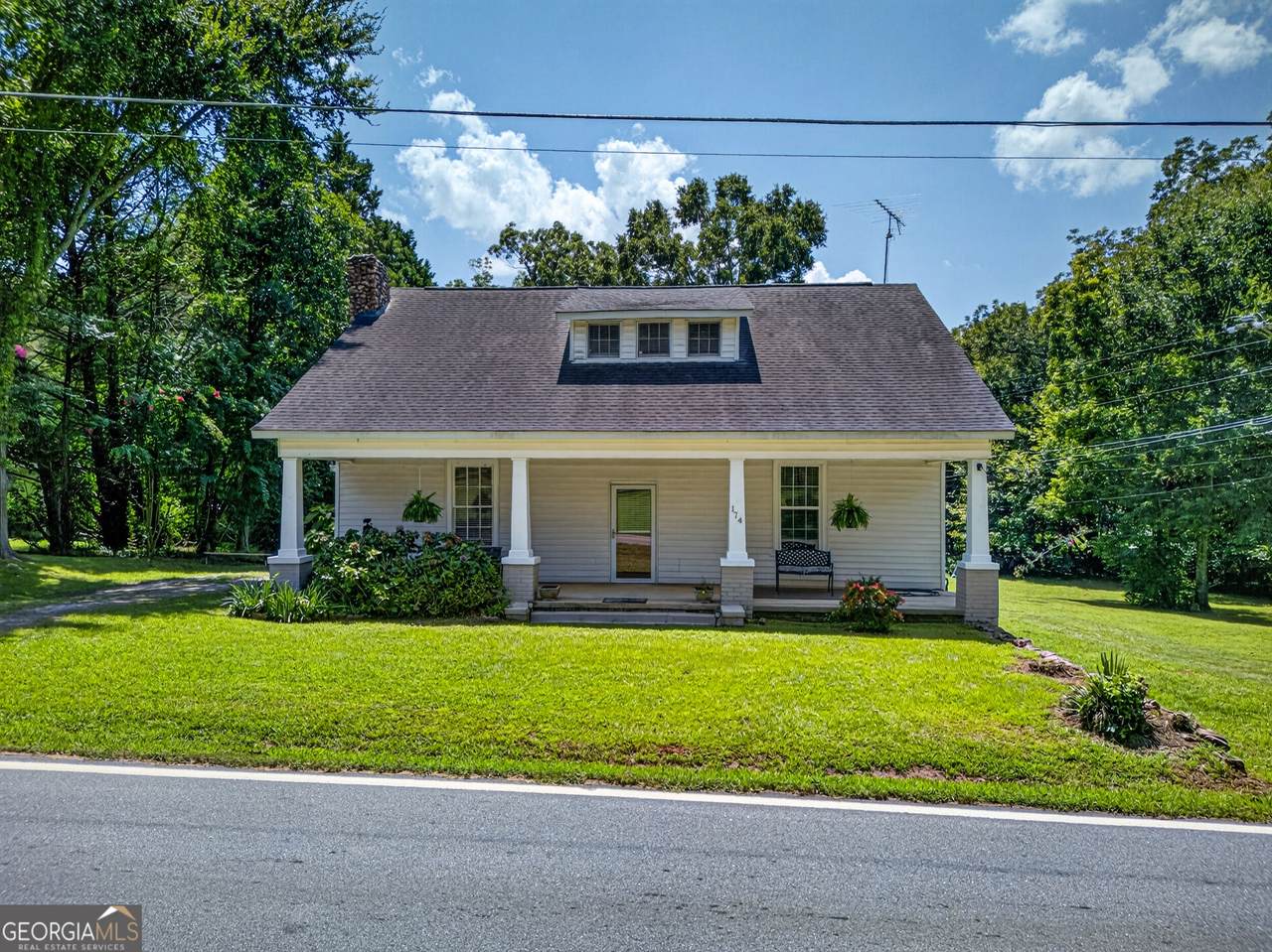 174 Sanford Drive - Photo 1
