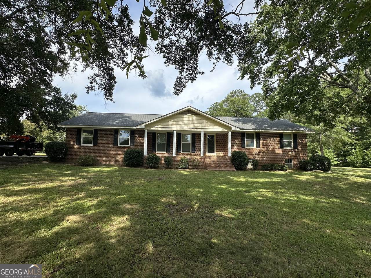 580 Goshen Street - Photo 1