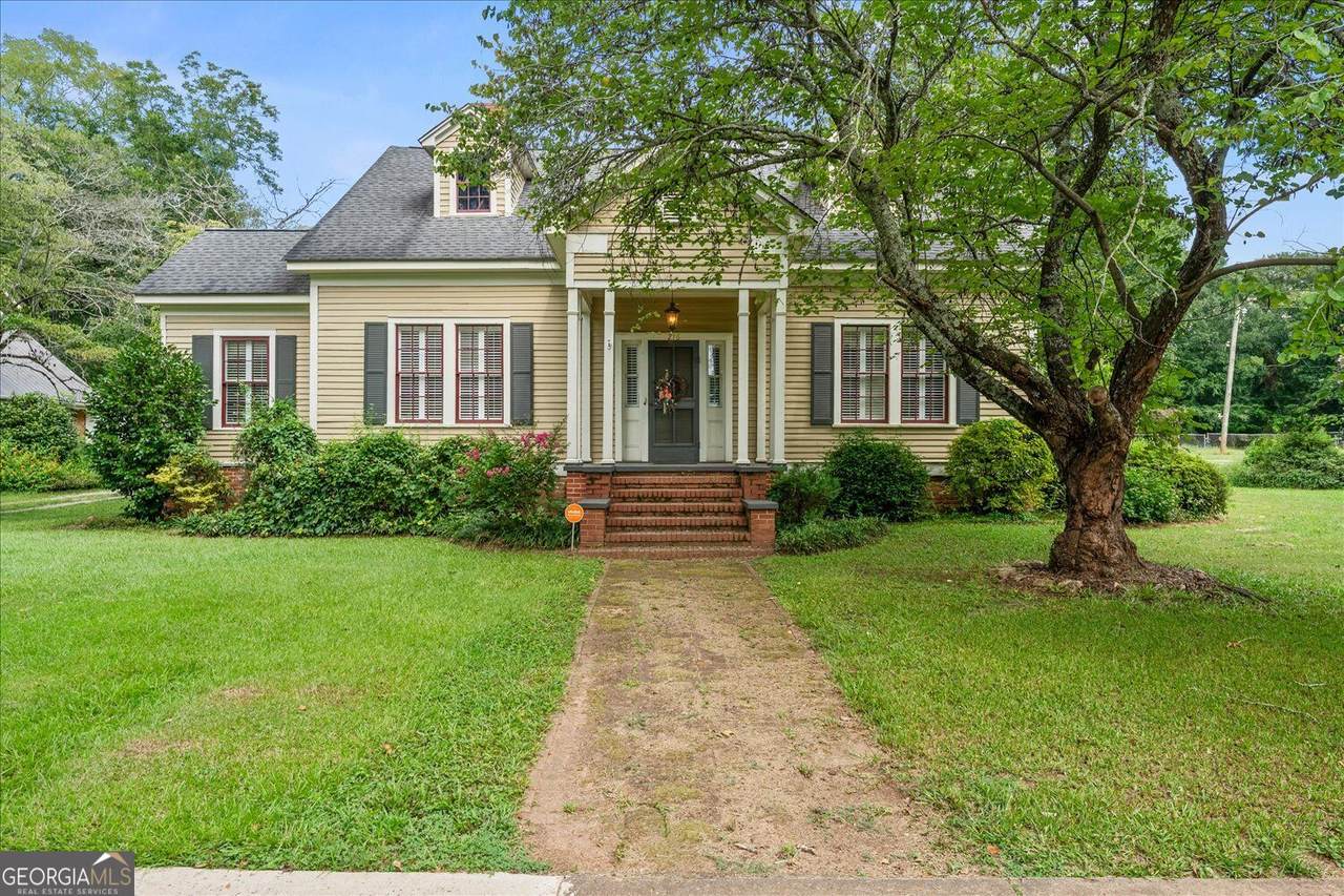 216 Laurel Avenue - Photo 1