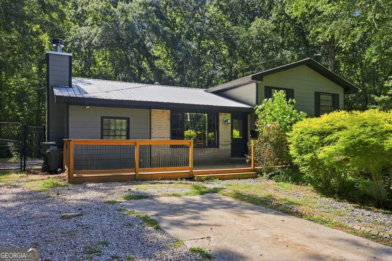 2840 Lois Lane - Photo 1