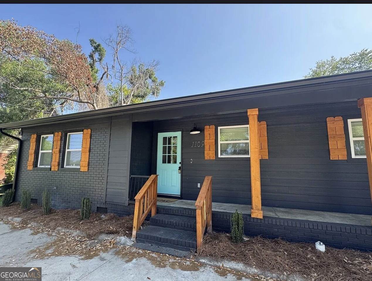 1107/1109 N. Oak Street - Photo 1