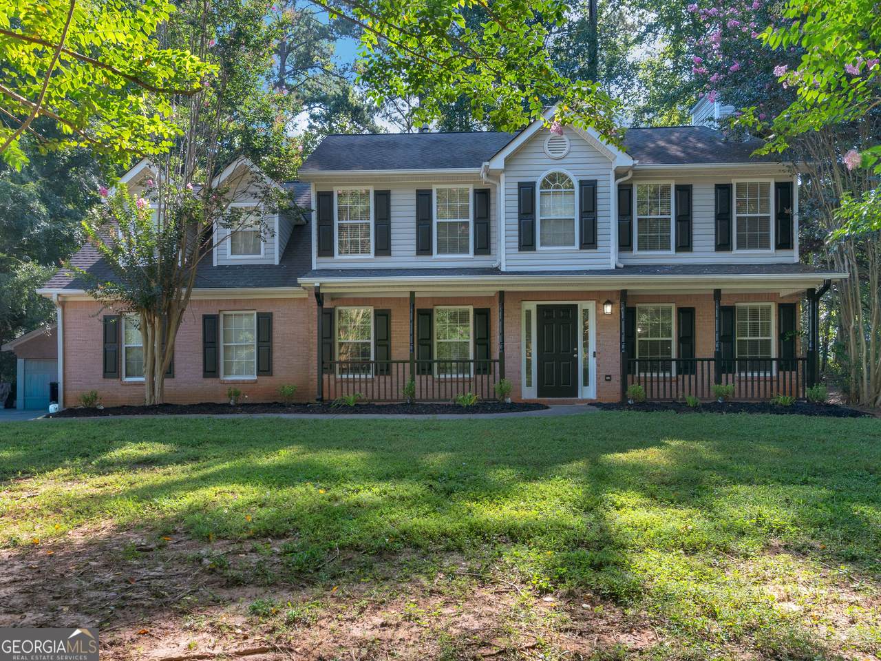 112 Crown Oaks Drive - Photo 1