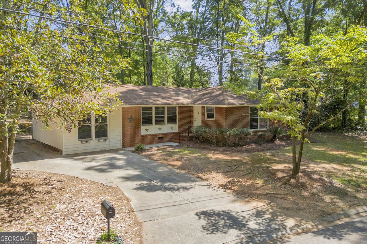 402 Woodland Road - Photo 1