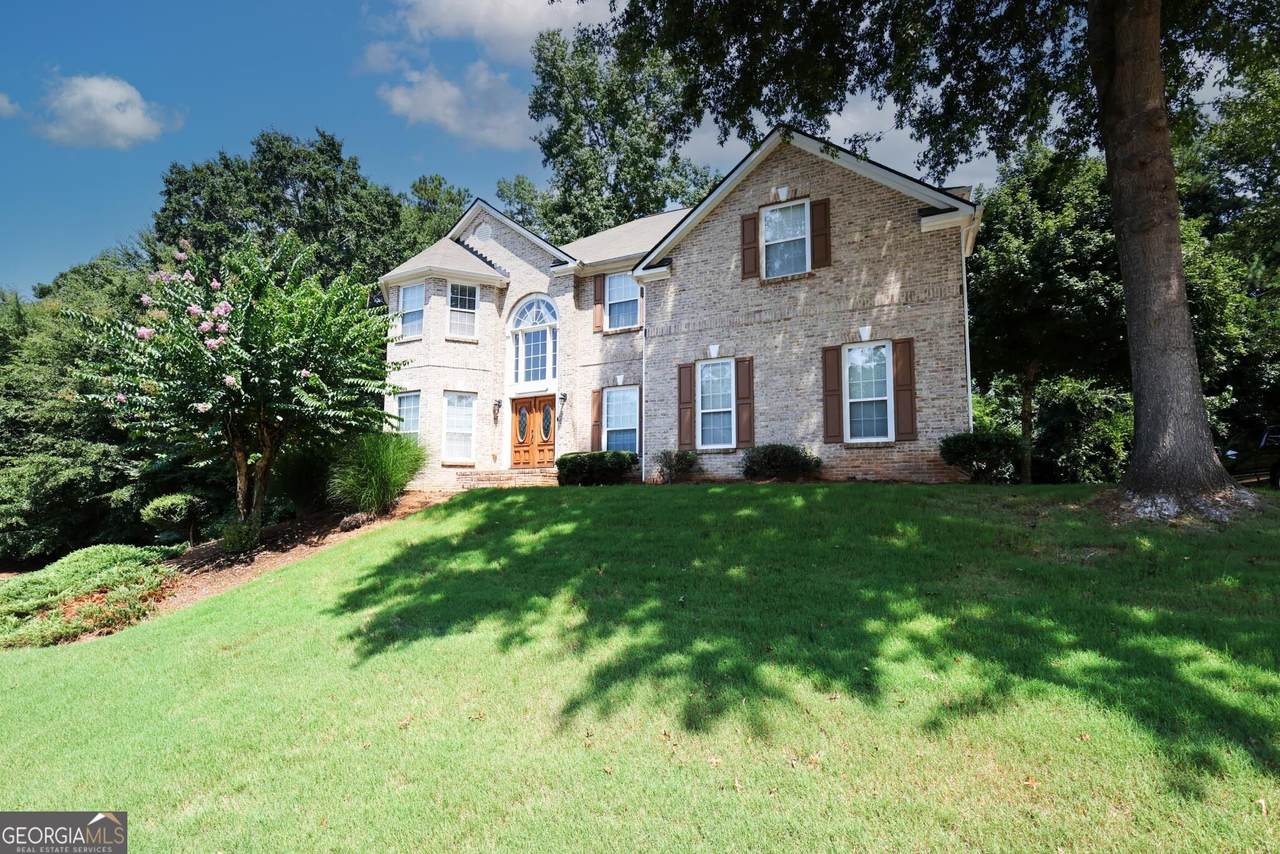 1105 Fountain Crest Drive - Photo 1