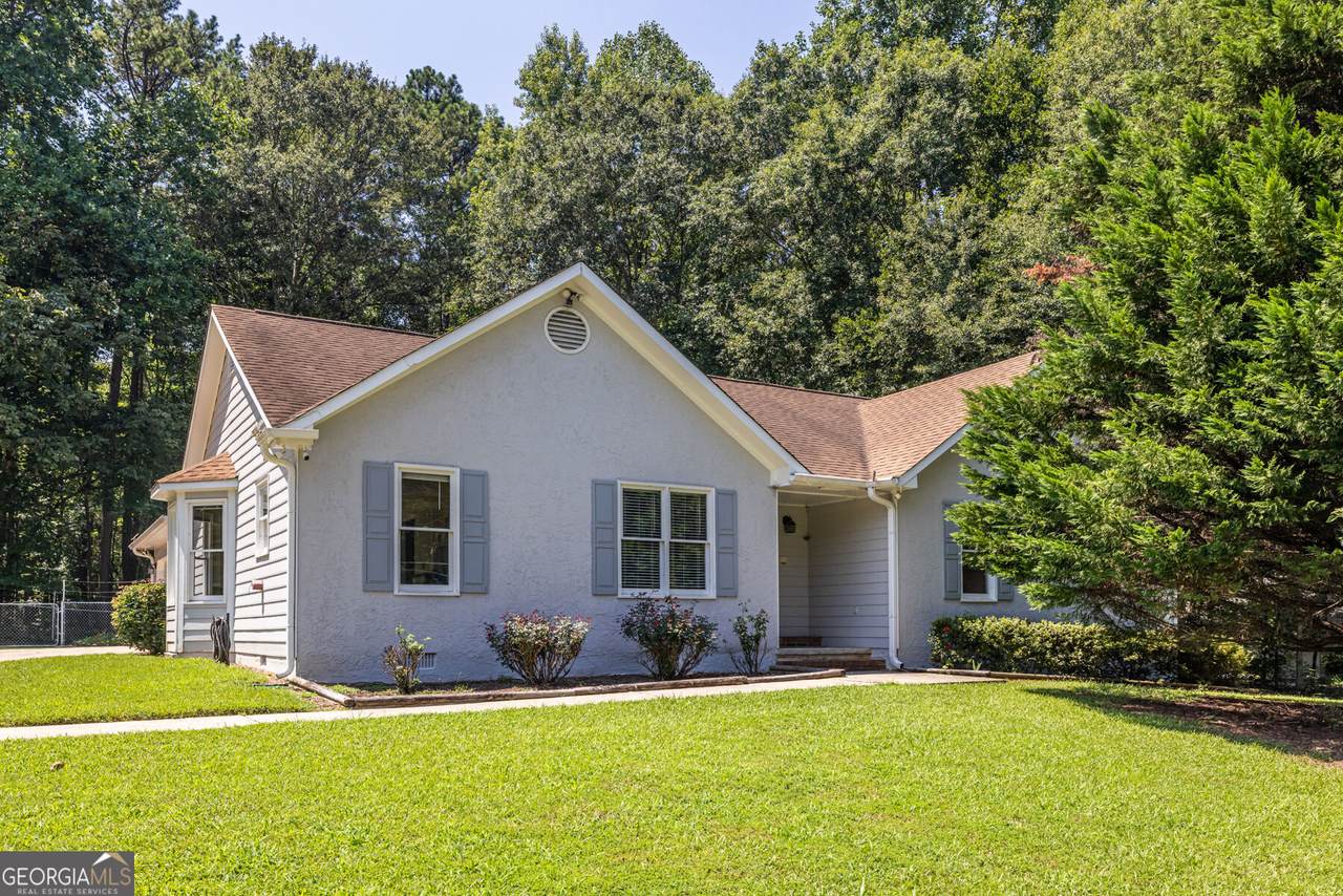 215 Valley Brook Trail - Photo 1