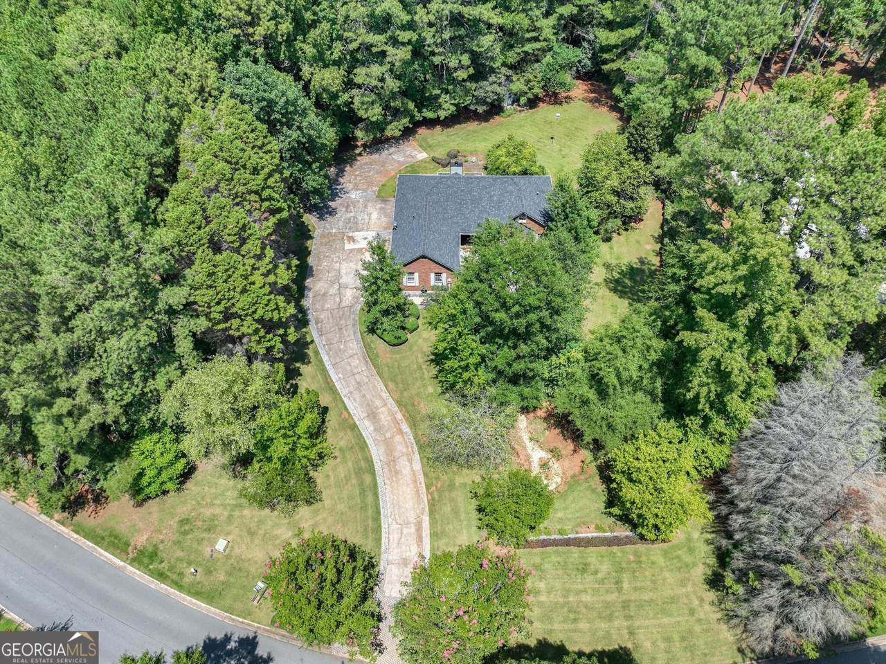 100 Ridgemont Drive - Photo 1