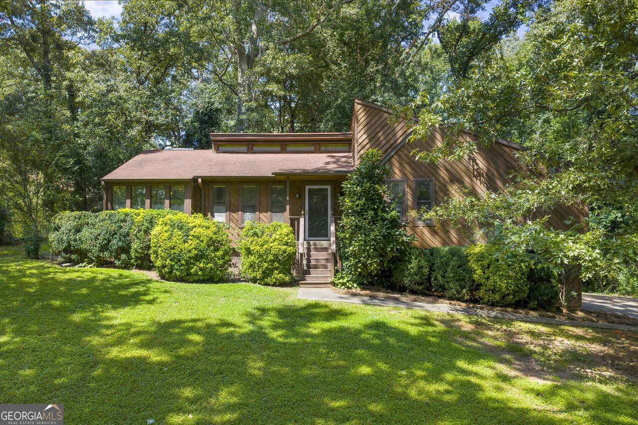 2656 Royal Oak Court - Photo 1