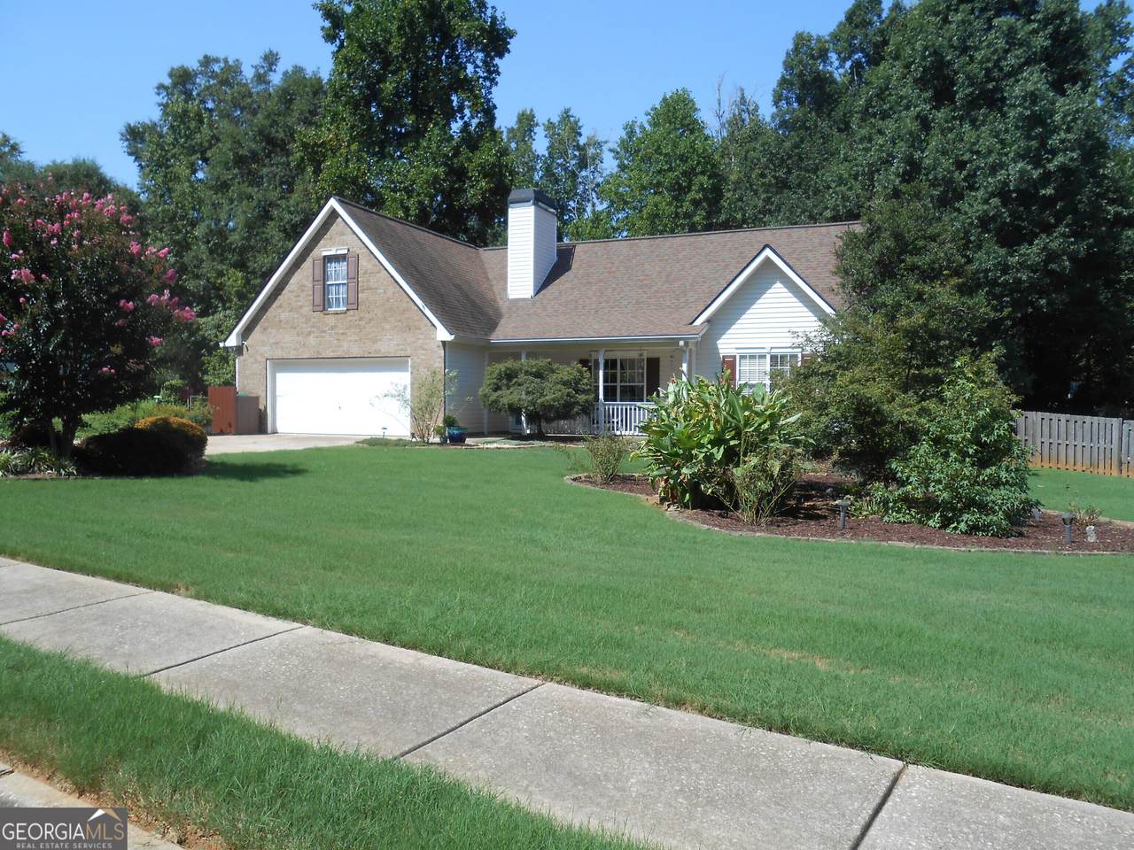 209 Pebble Creek Drive - Photo 1