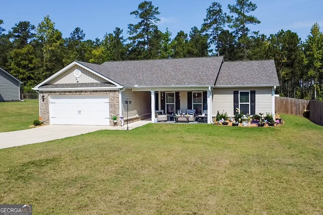 426 Riley Circle - Photo 1