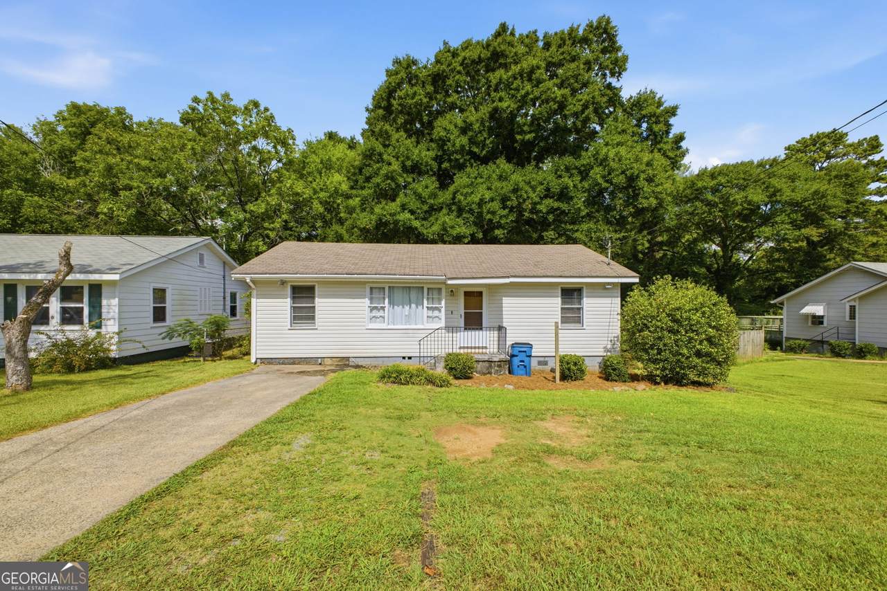 2706 1/2 Maple Road - Photo 1