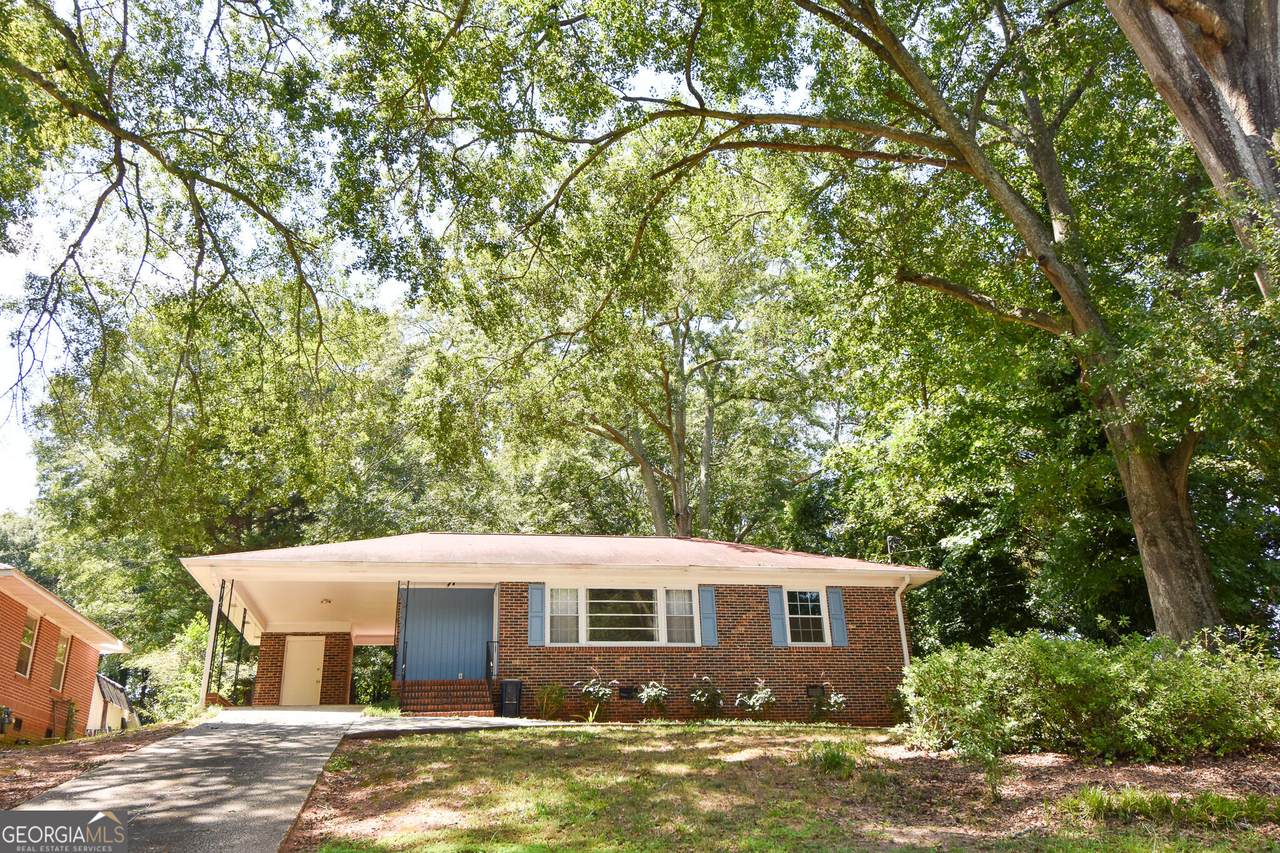 1541 Oakhill Drive - Photo 1