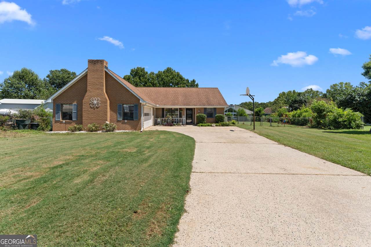 103 Sun Valley Court - Photo 1